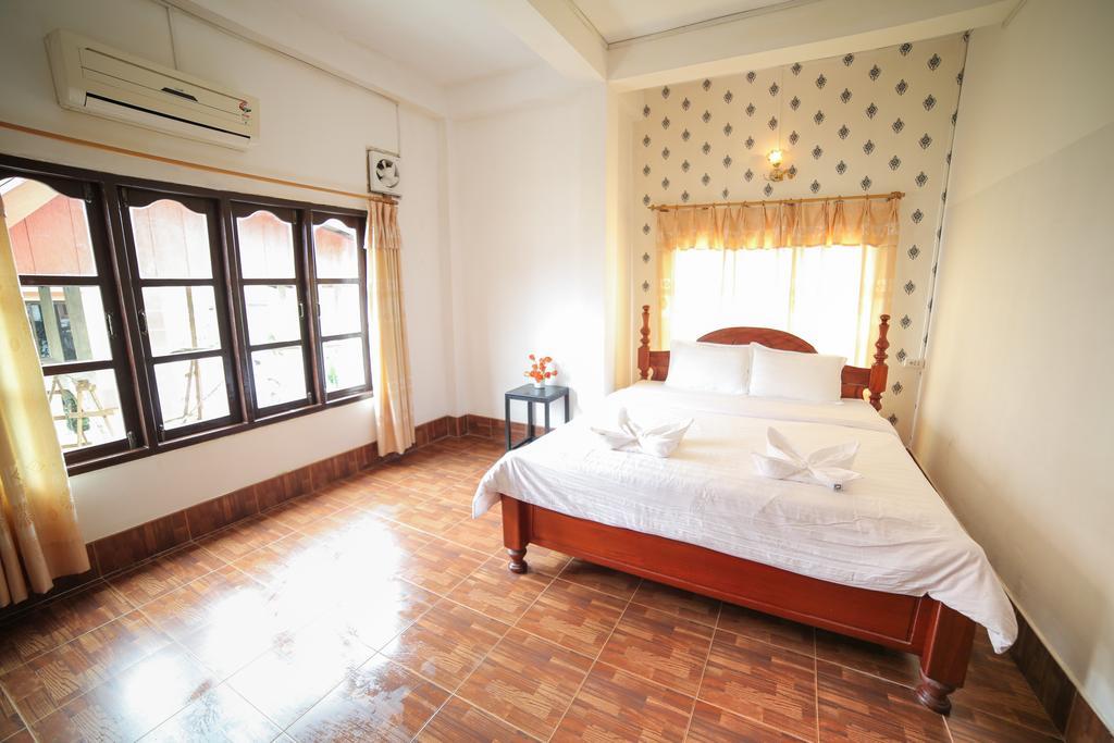 Maylay Guesthouse Vang Vieng Ngoại thất bức ảnh