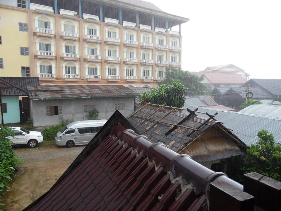 Maylay Guesthouse Vang Vieng Ngoại thất bức ảnh
